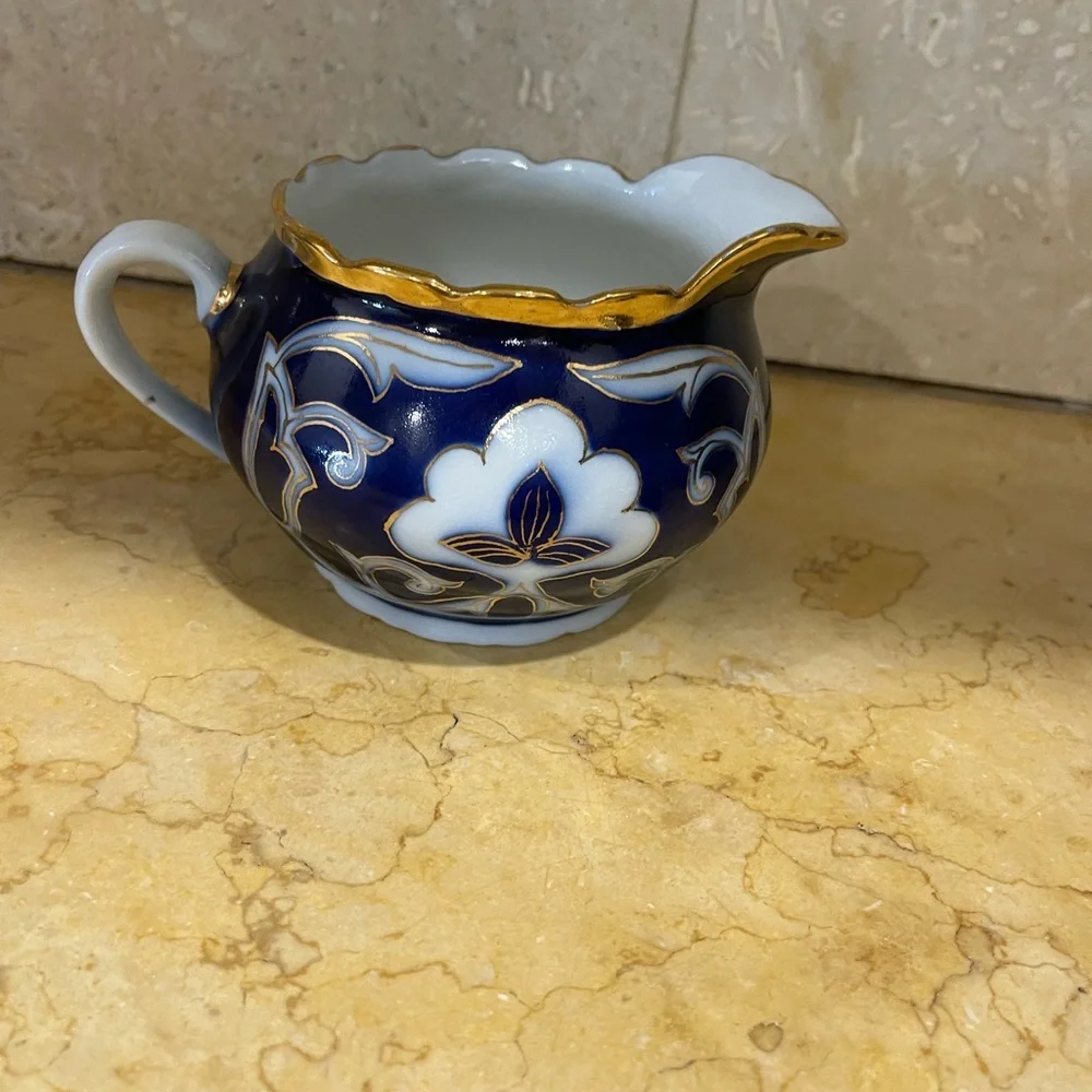 Porcelain creamer with handle / small creamer pitcher for sauce NEW